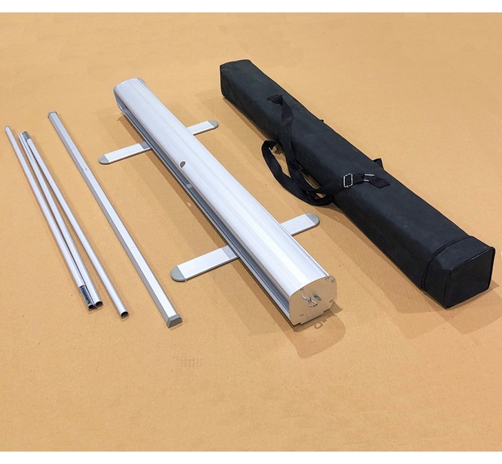 ROLL UP BANNER STAND