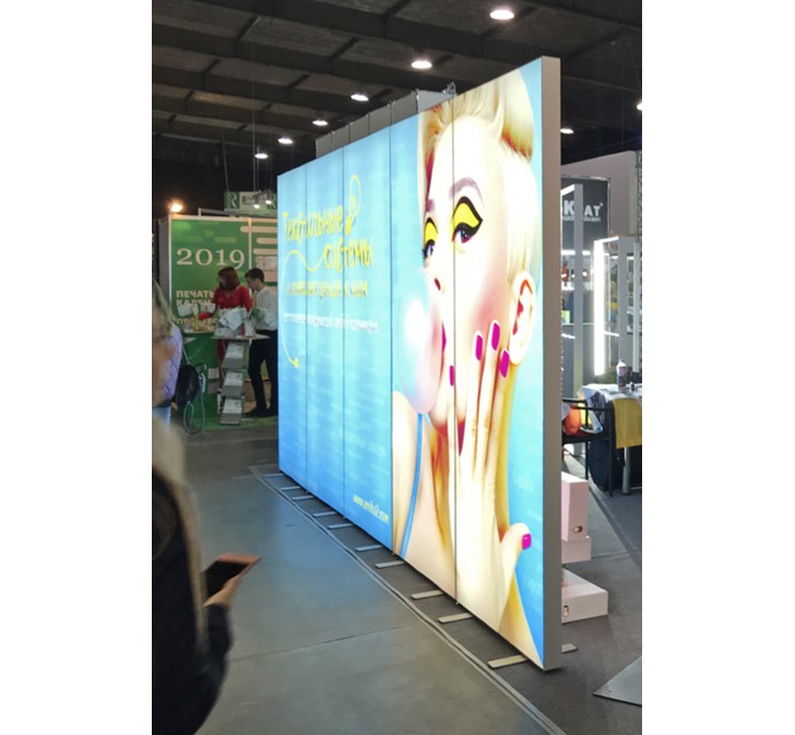 FD LEDUP POPUP WALL 100x200/245