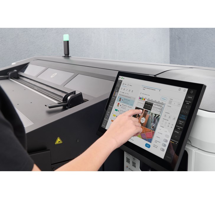 HP LATEX R530 PRINTER
