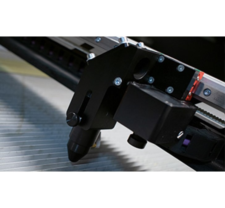 SUMMA L1810 TEXTILE LASER CUTTER
